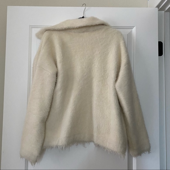 Fuzzy shacket - Picture 6 of 8